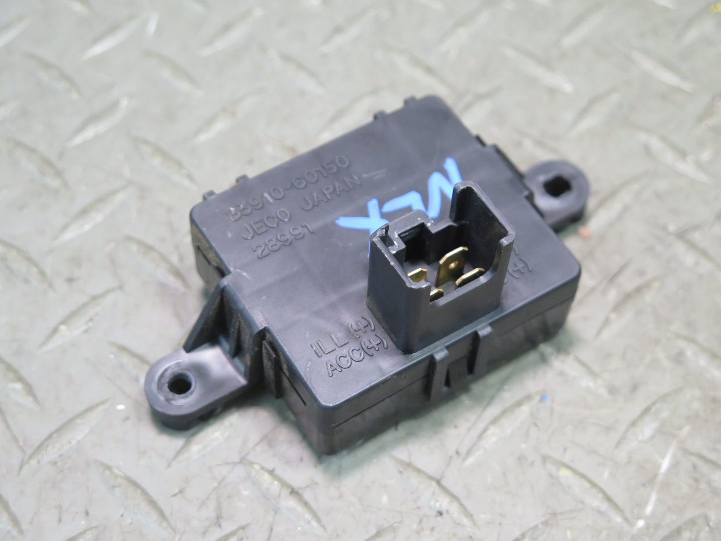 1996-1997 Lexus FZJ80L LX450 Dash Digital Clock Unit 83910-60150