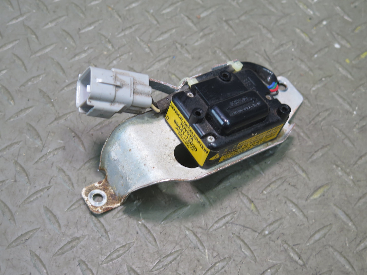 1996-1997 Lexus FZJ80L LX450 Anti Lock ABS Deceleration Sensor 89441-12020