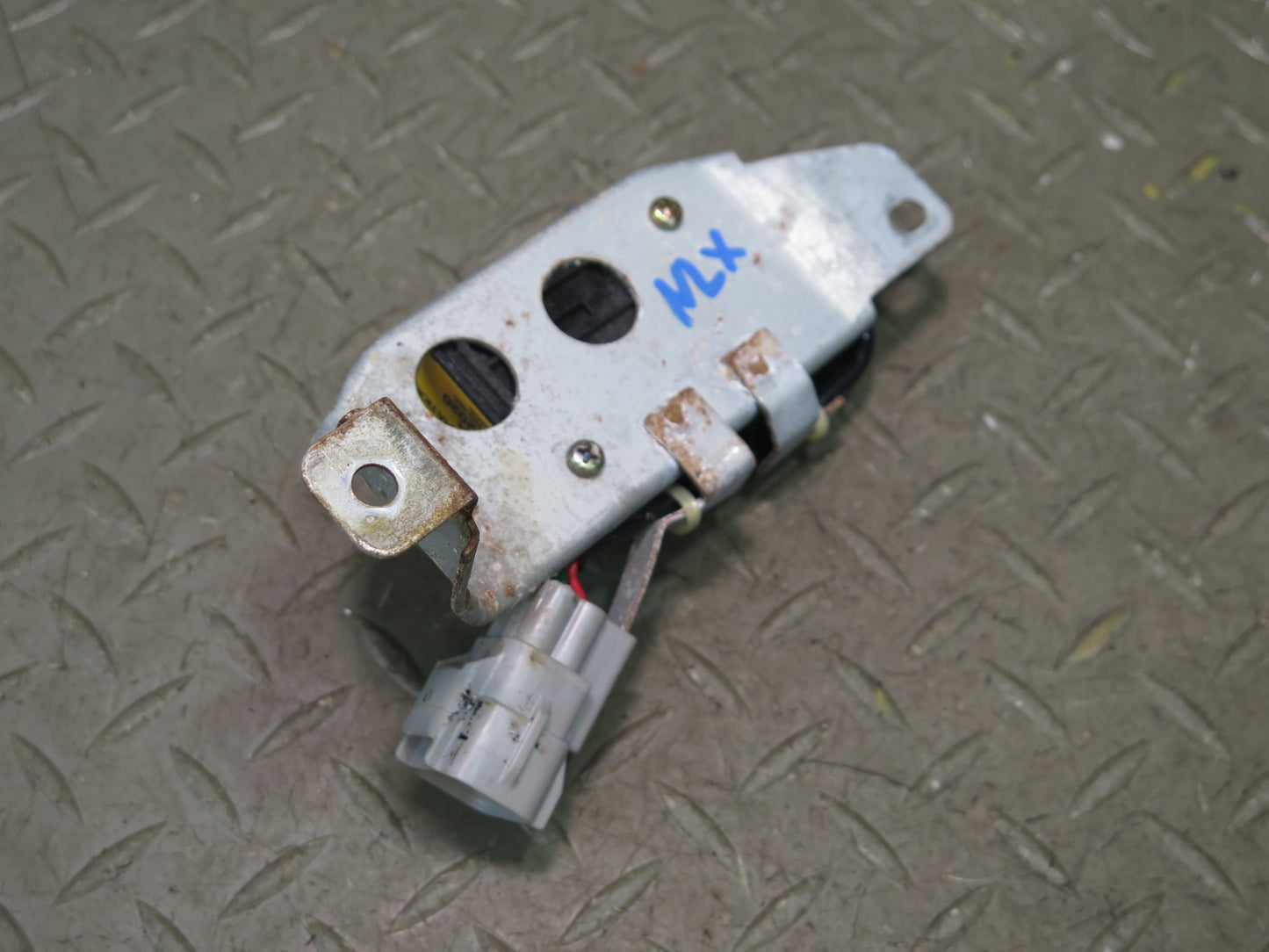 1996-1997 Lexus FZJ80L LX450 Anti Lock ABS Deceleration Sensor 89441-12020