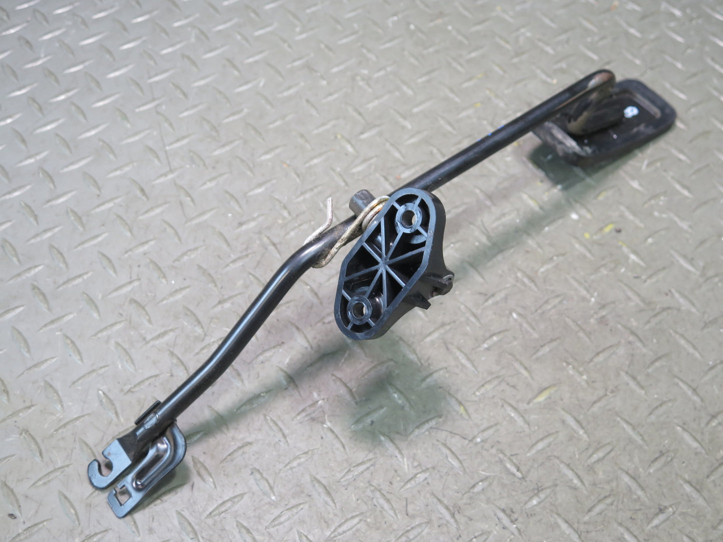 1996-1997 Lexus FZJ80L LX450 Gas Acceleration Pedal