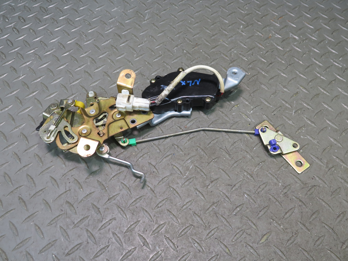1996-1997 Lexus FZJ80L LX450 Rear Trunk Liftgate Tailgate Lock Latch Actuator