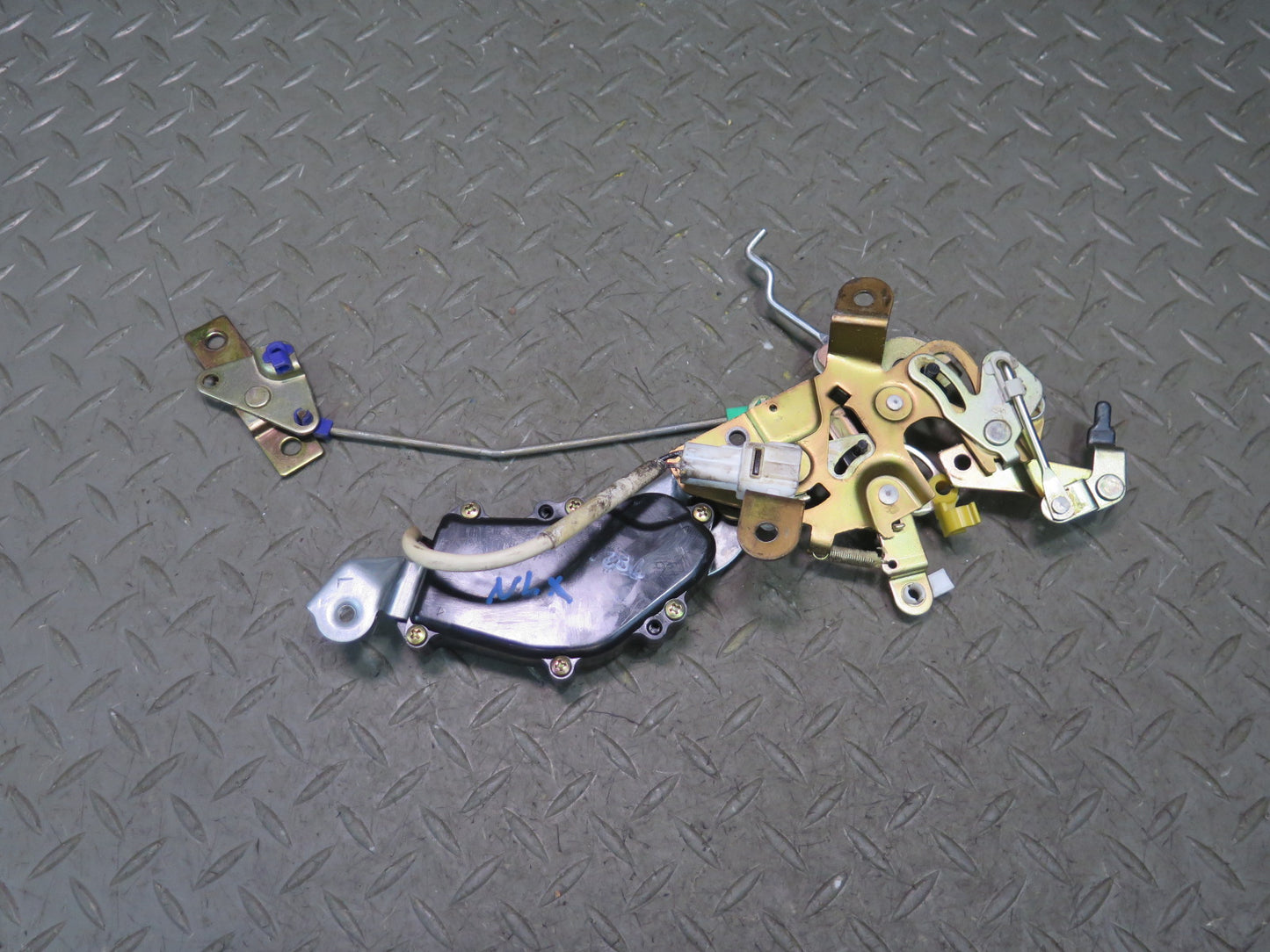 1996-1997 Lexus FZJ80L LX450 Rear Trunk Liftgate Tailgate Lock Latch Actuator