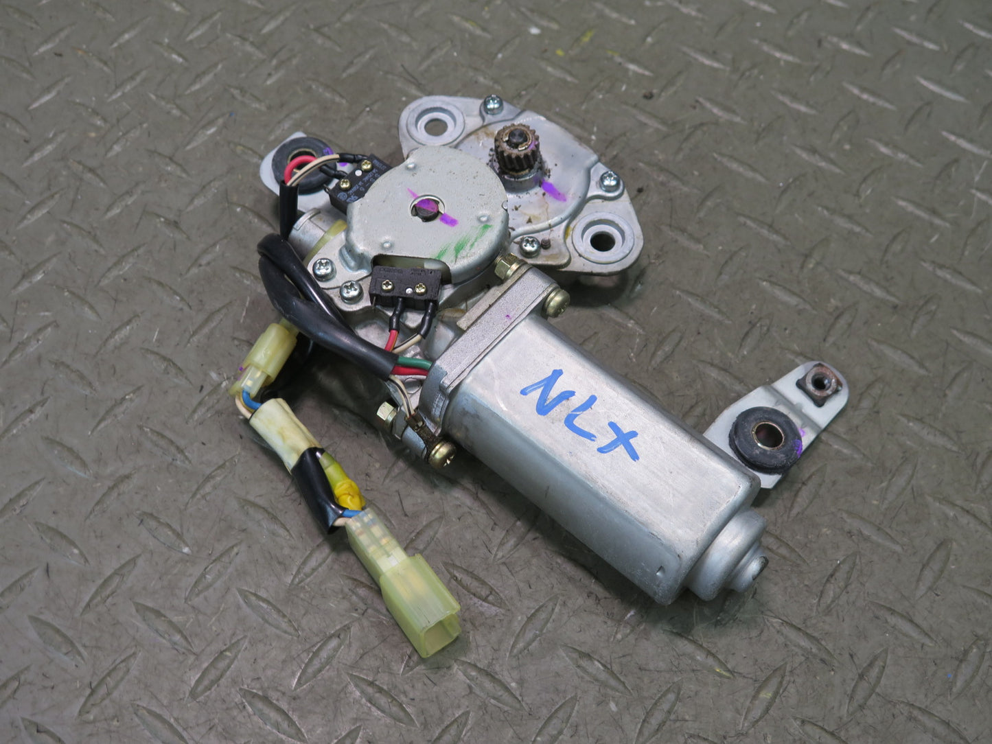1996-1997 Lexus FZJ80L LX450 Sunroof Motor Drive Unit 85730-60011