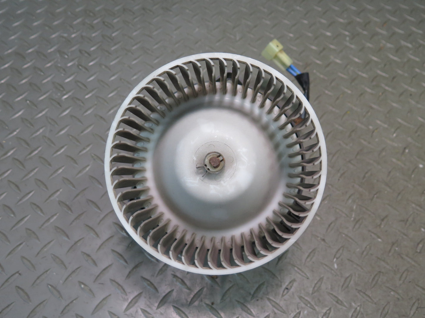 96-97 Lexus FZJ80L LX450 Front A/C Heater Blower Motor w A/C Amplifier Resistor