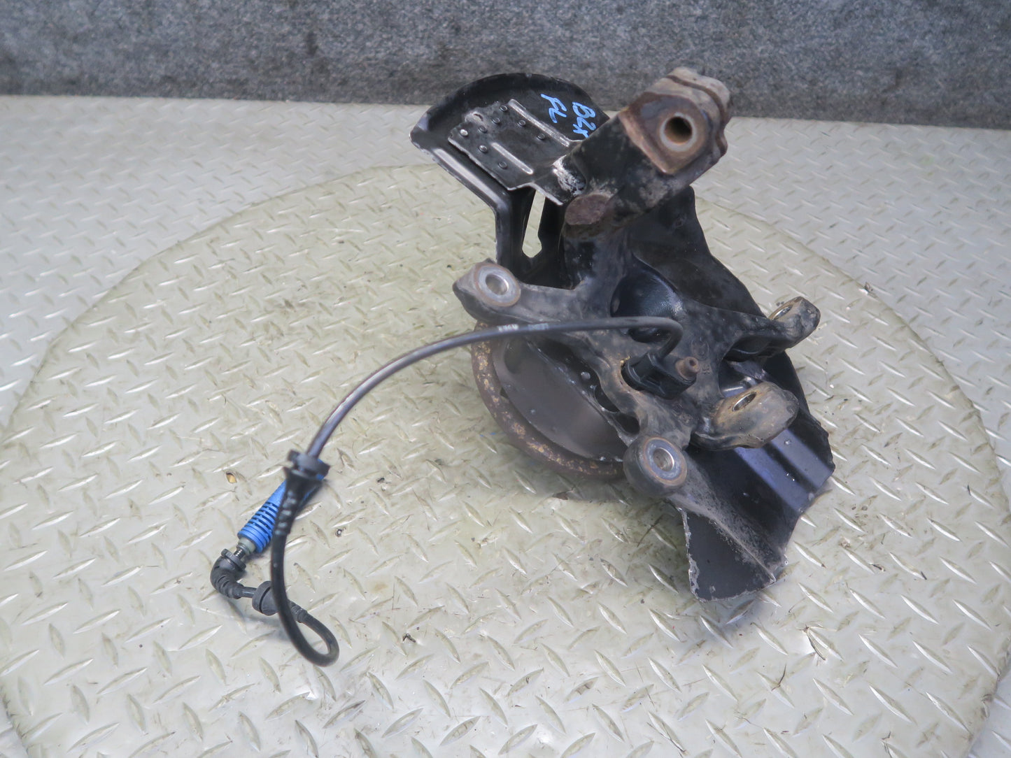 03-08 BMW E85 Z4 RWD Front Left Spindle Knuckle Wheel Hub Bearing OEM