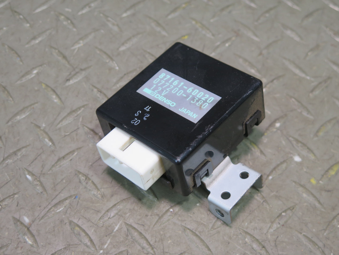 1996-1997 Lexus FZJ80L LX450 Heater Servo Motor Amplifier Control Module