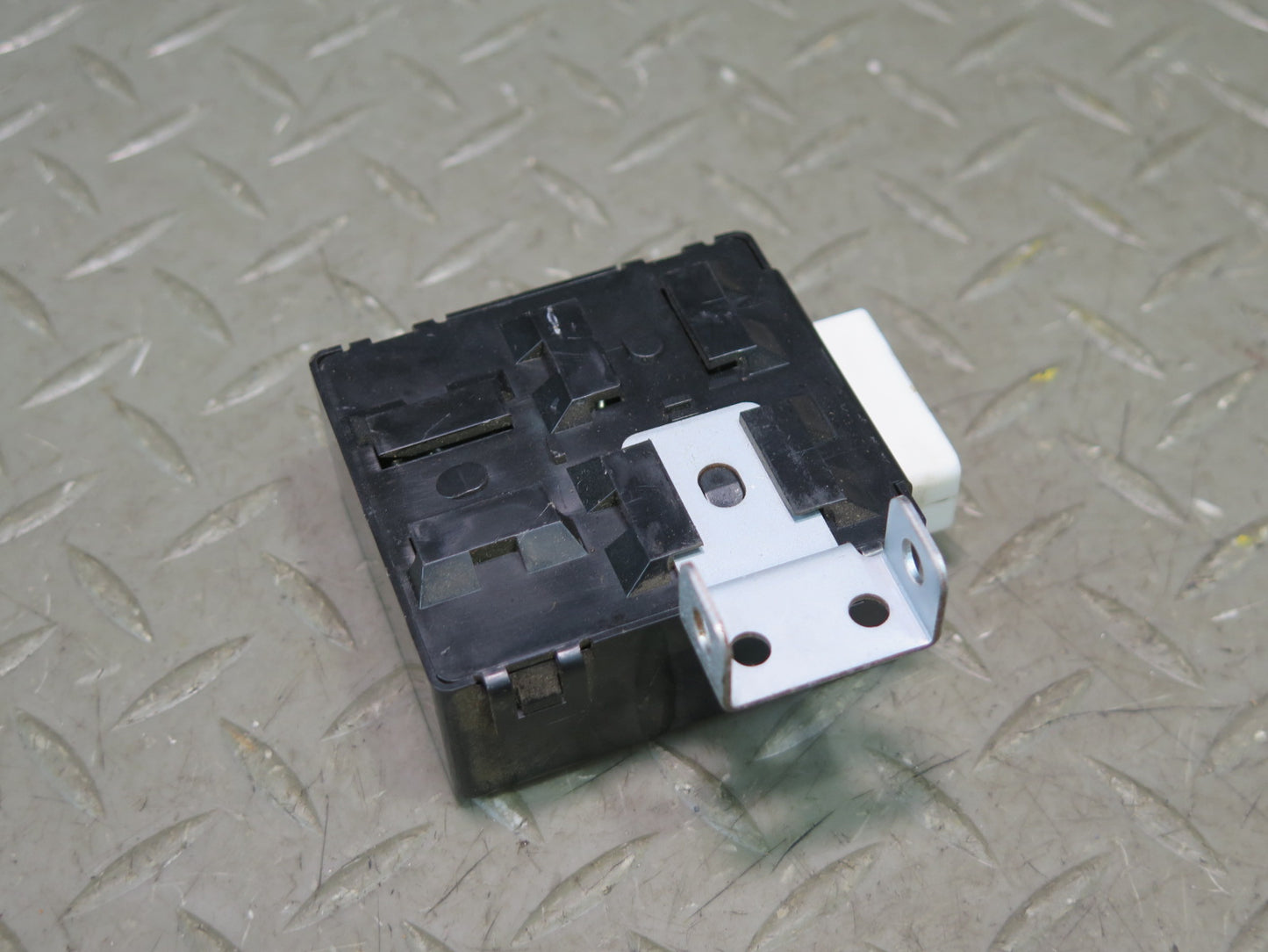 1996-1997 Lexus FZJ80L LX450 Heater Servo Motor Amplifier Control Module