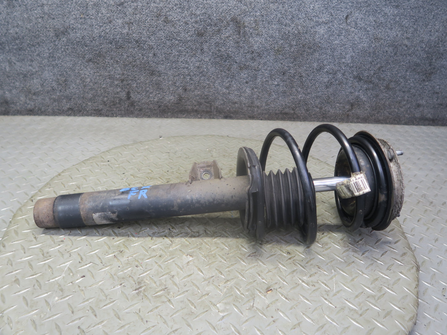 03-05 BMW E85 Z4 Set of 2 Front Left & Right Strut Shock Absorber OEM
