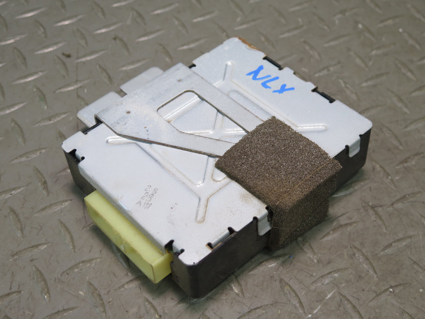 1996-1997 Lexus FZJ80L LX450 A/C Amplifier Cooler Stabilizer Module 88650-60081