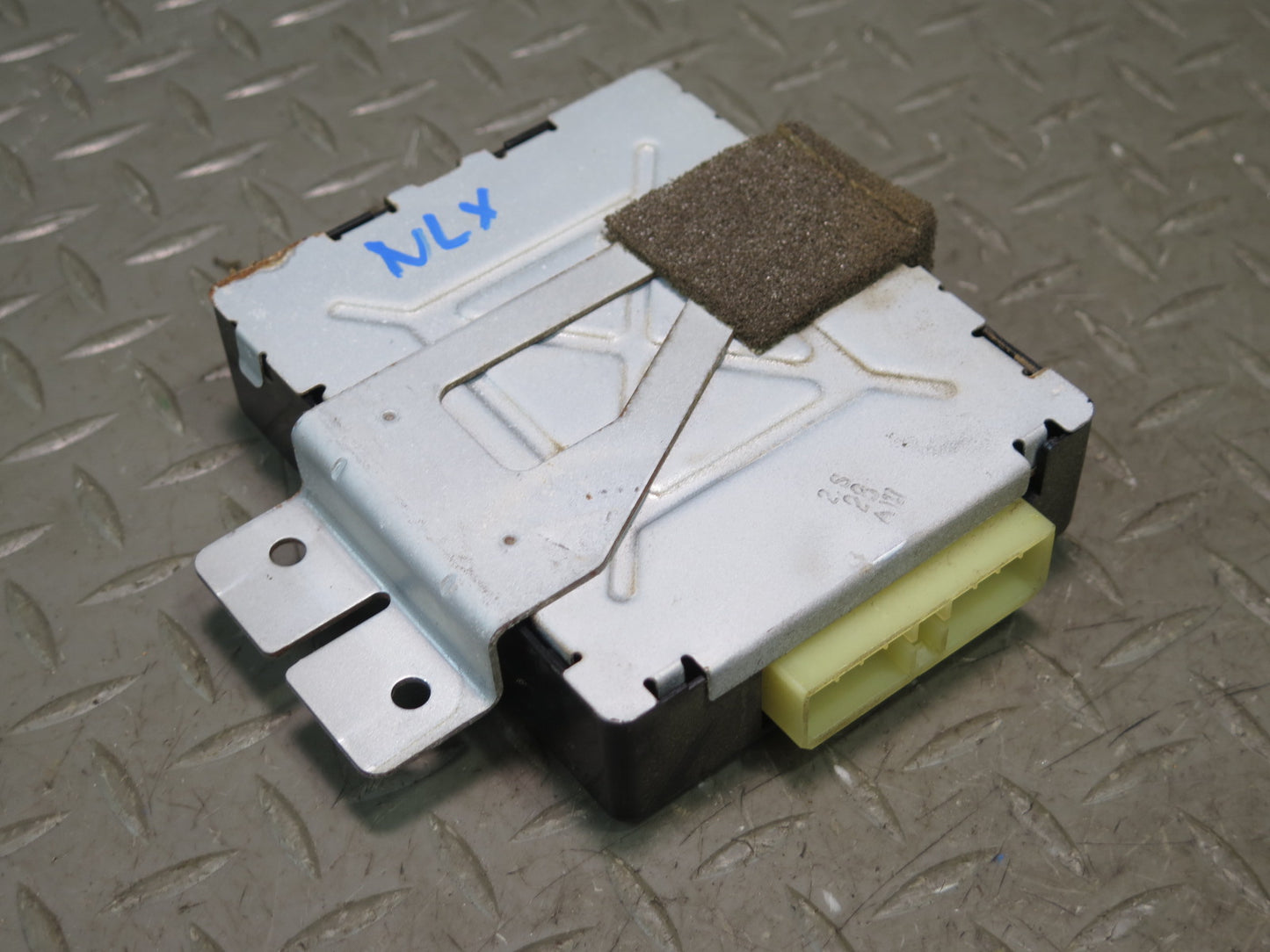 1996-1997 Lexus FZJ80L LX450 A/C Amplifier Cooler Stabilizer Module 88650-60081