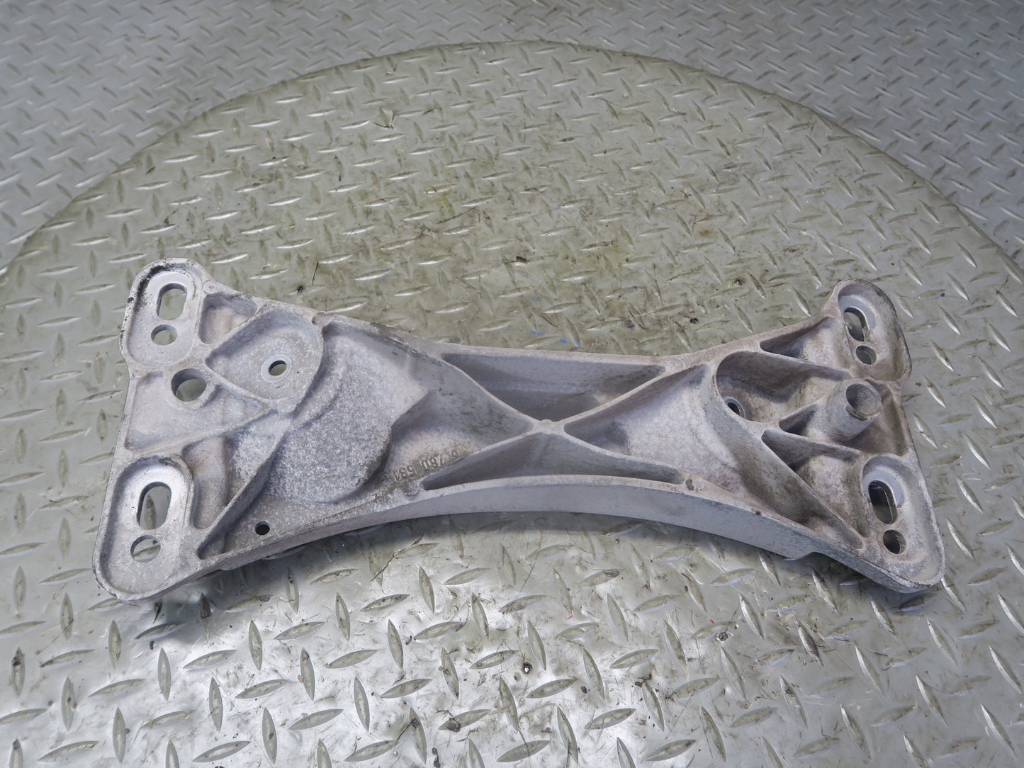 03-08 BMW E85 Z4 M/T Manual Transmission Crossmember Mount Support 6760531 OEM