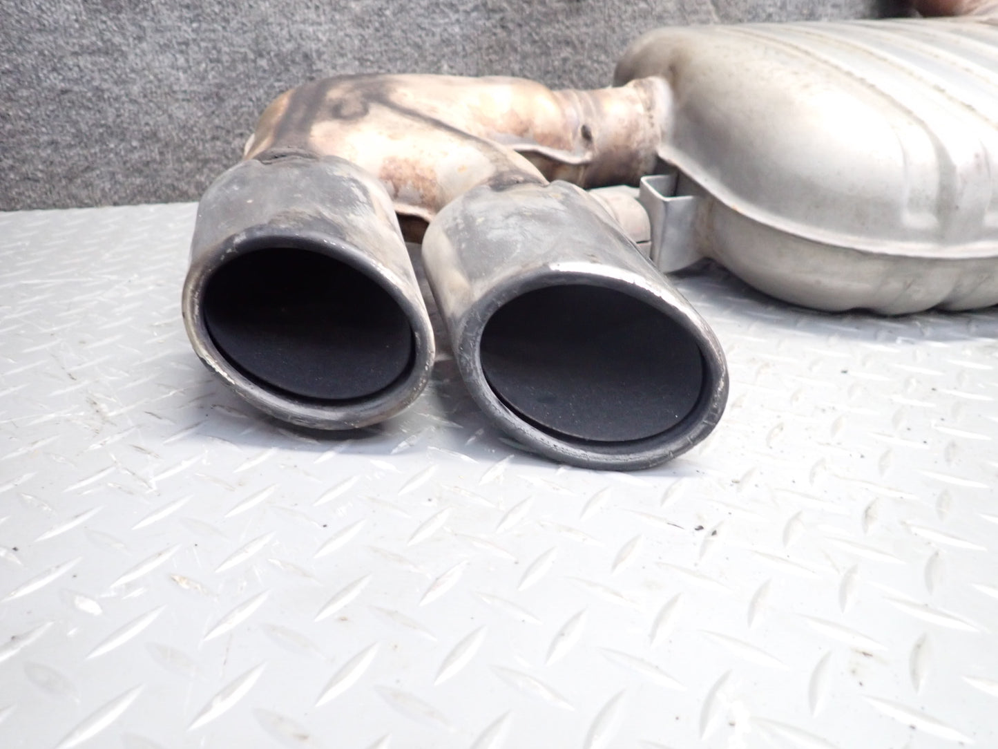 09-15 Audi TT S 8J Quattro Rear Exhaust Muffler w Chrome Dual Tips OEM