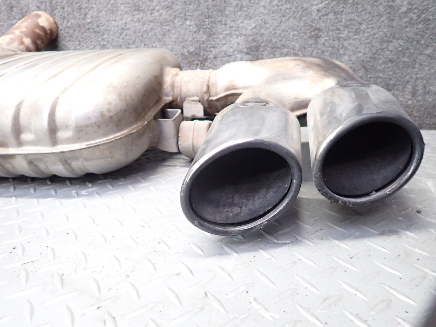 09-15 Audi TT S 8J Quattro Rear Exhaust Muffler w Chrome Dual Tips OEM