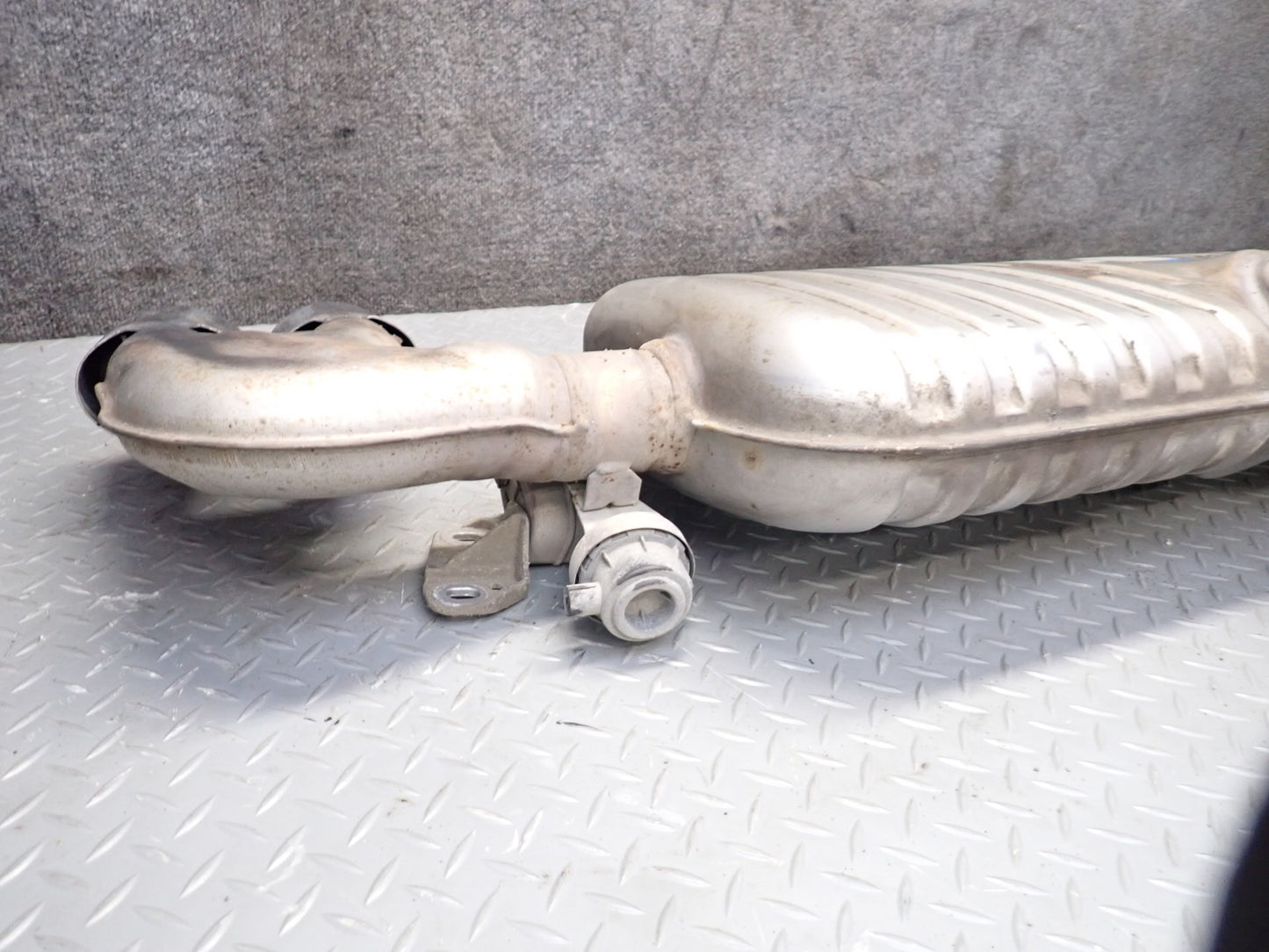 09-15 Audi TT S 8J Quattro Rear Exhaust Muffler w Chrome Dual Tips OEM
