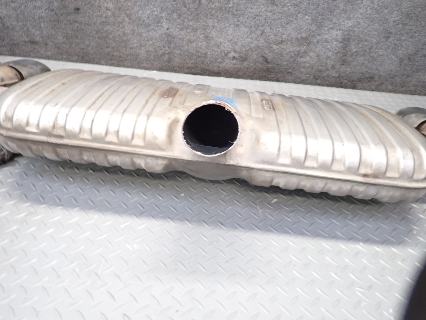 09-15 Audi TT S 8J Quattro Rear Exhaust Muffler w Chrome Dual Tips OEM
