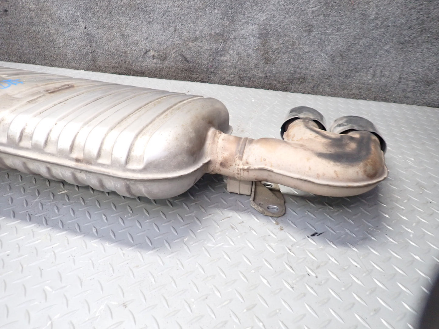 09-15 Audi TT S 8J Quattro Rear Exhaust Muffler w Chrome Dual Tips OEM