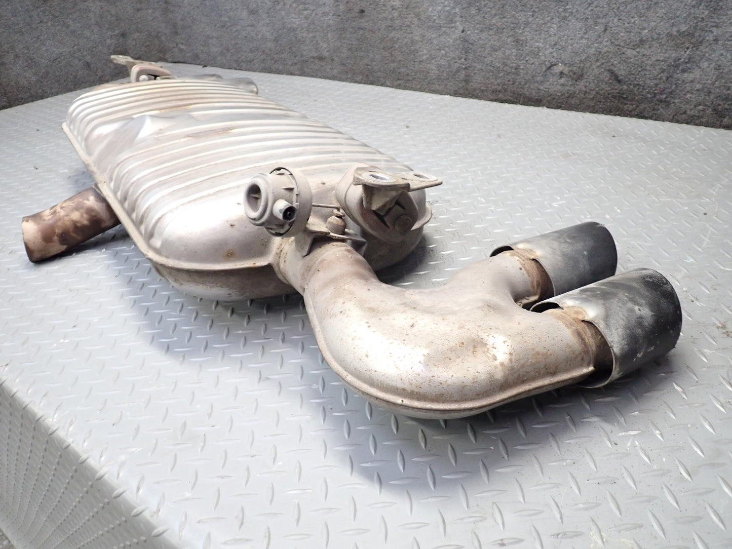 09-15 Audi TT S 8J Quattro Rear Exhaust Muffler w Chrome Dual Tips OEM