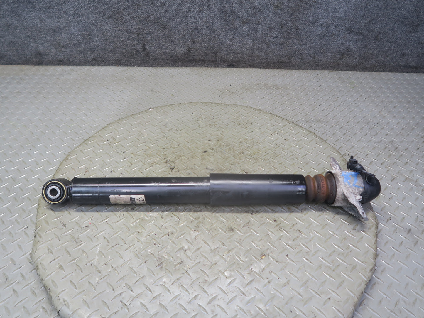09-15 Audi TT S 8J Quattro Sport Rear Left & Right Strut Shock Absorber Set OEM