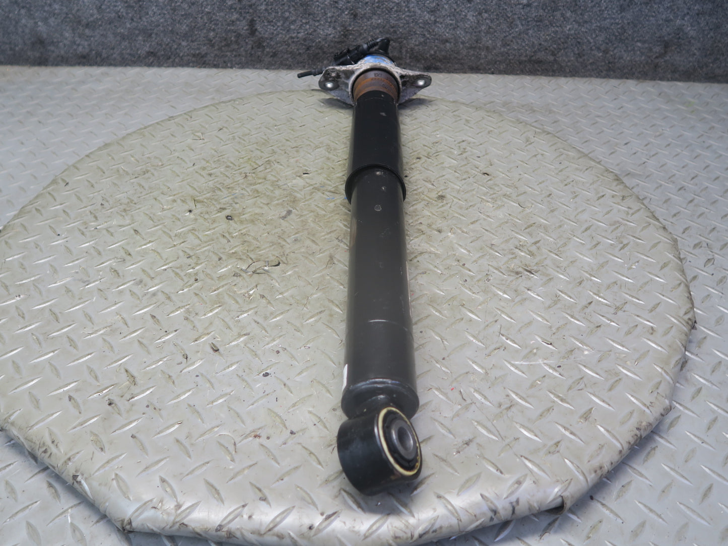 09-15 Audi TT S 8J Quattro Sport Rear Left & Right Strut Shock Absorber Set OEM