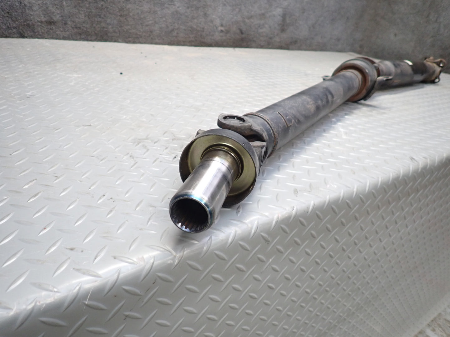 01-05 Lexus JCE10L IS300 RWD Sedan A/T Rear Drive Shaft Driveshaft 130K Mile OEM