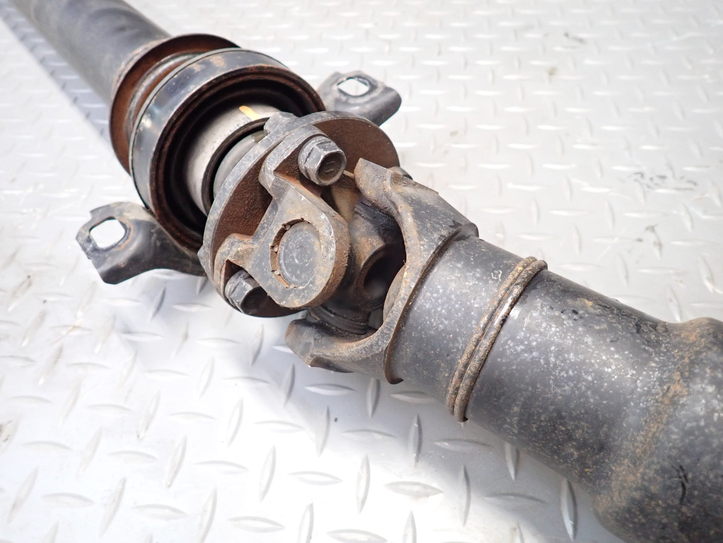 01-05 Lexus JCE10L IS300 RWD Sedan A/T Rear Drive Shaft Driveshaft 130K Mile OEM