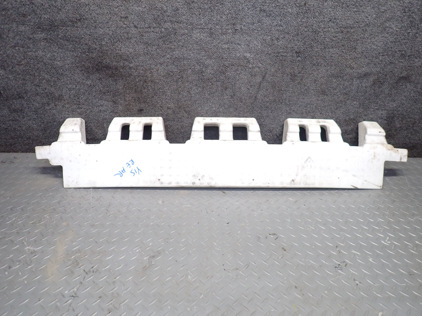 01-05 Lexus IS300 JCE10L Sedan Rear Bumper Impact Reinforcement Bar w Foam OEM