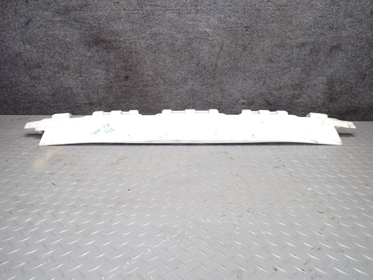 01-05 Lexus IS300 JCE10L Sedan Rear Bumper Impact Reinforcement Bar w Foam OEM