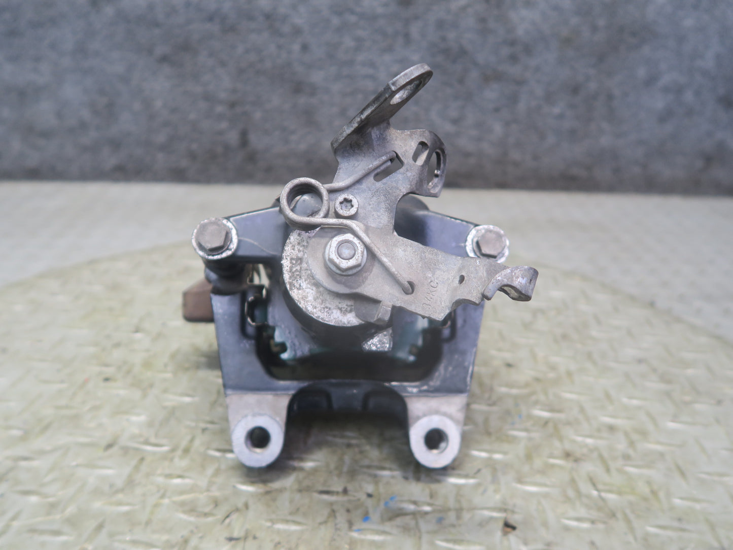 09-15 Audi TT S 8J 2.0L Quattro Set of 2 Rear Left & Right Brake Caliper TRW OEM