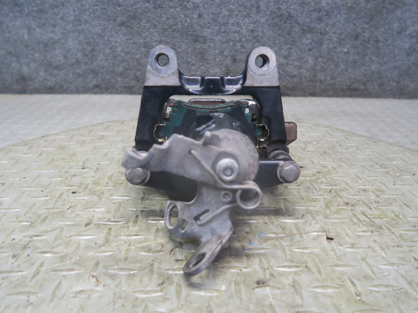 09-15 Audi TT S 8J 2.0L Quattro Set of 2 Rear Left & Right Brake Caliper TRW OEM