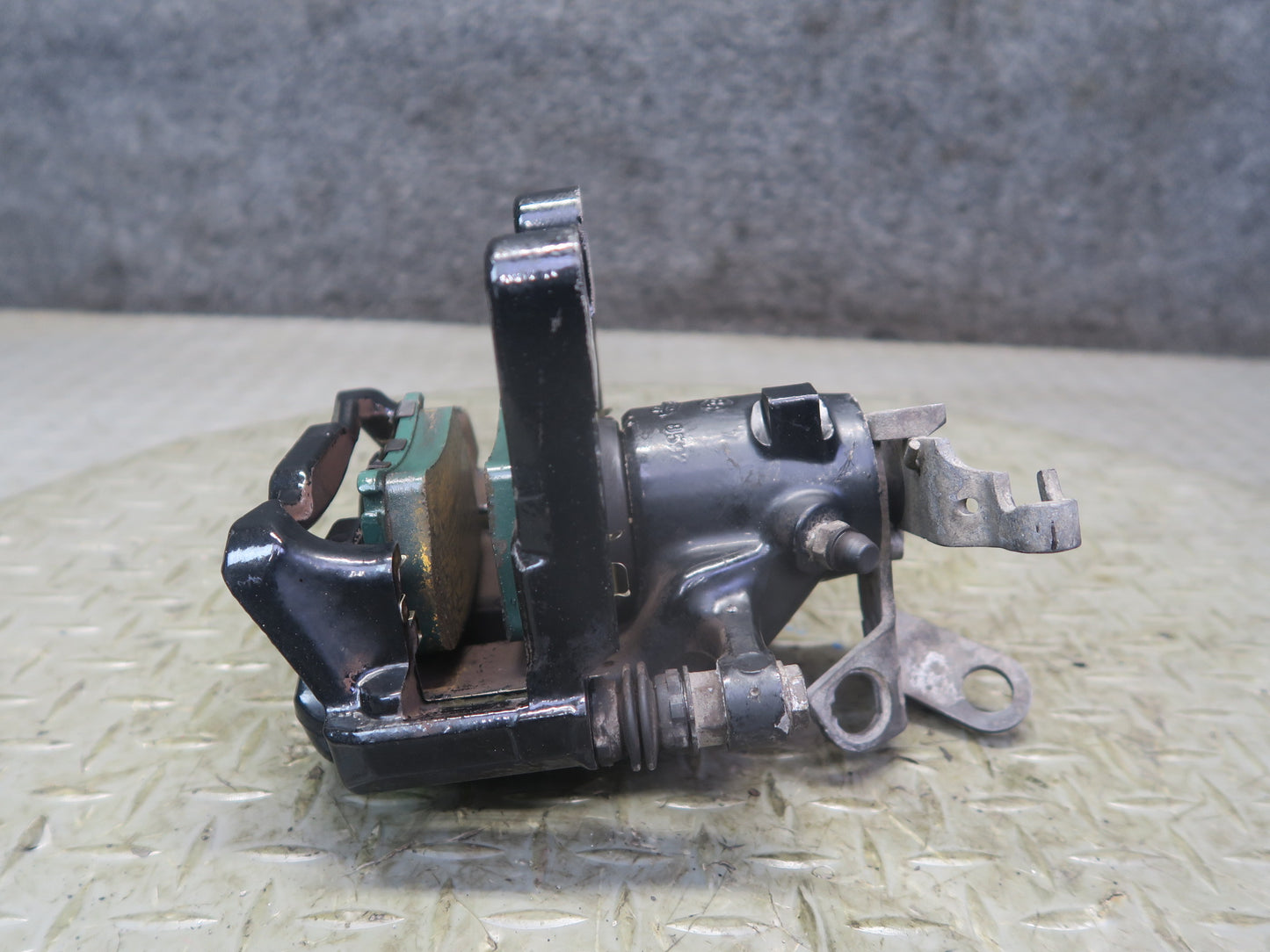 09-15 Audi TT S 8J 2.0L Quattro Set of 2 Rear Left & Right Brake Caliper TRW OEM