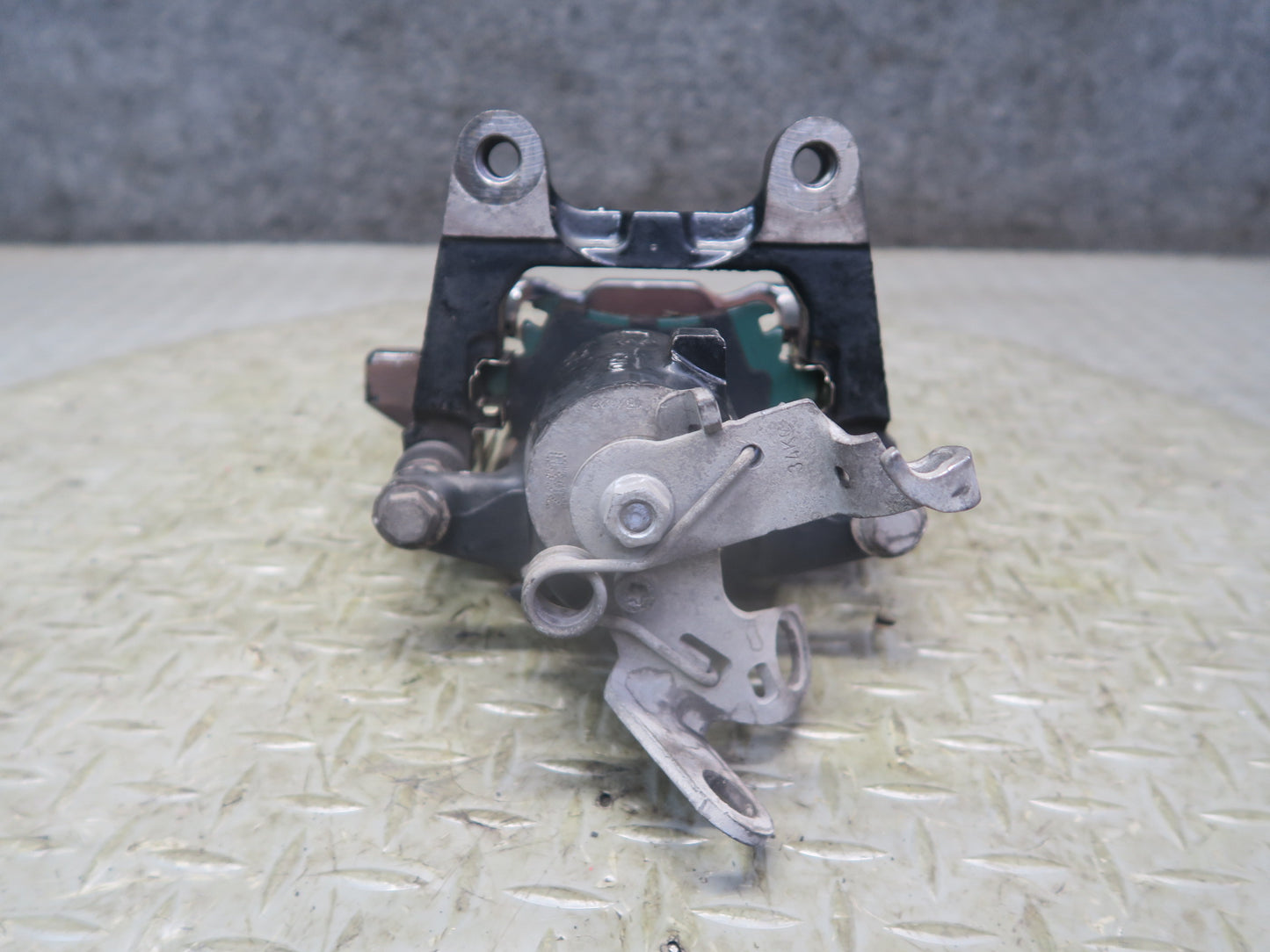 09-15 Audi TT S 8J 2.0L Quattro Set of 2 Rear Left & Right Brake Caliper TRW OEM