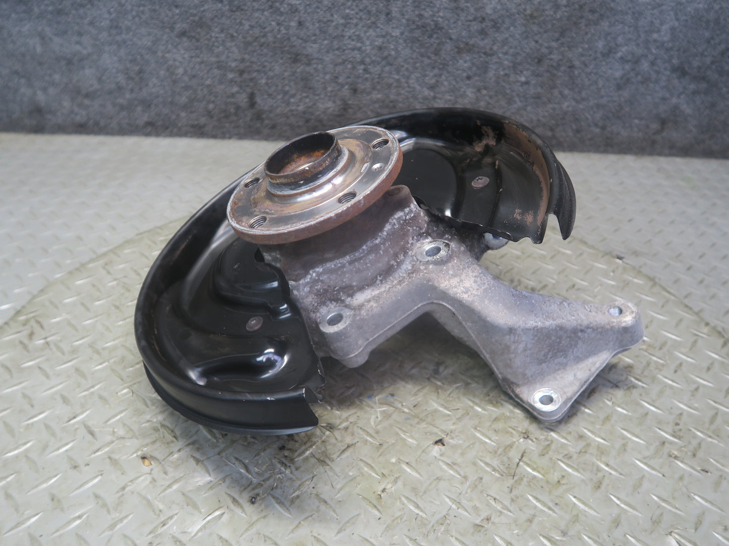 09-15 Audi TT S 8J Quattro Rear Left Side Spindle Knuckle Wheel Hub 116K OEM