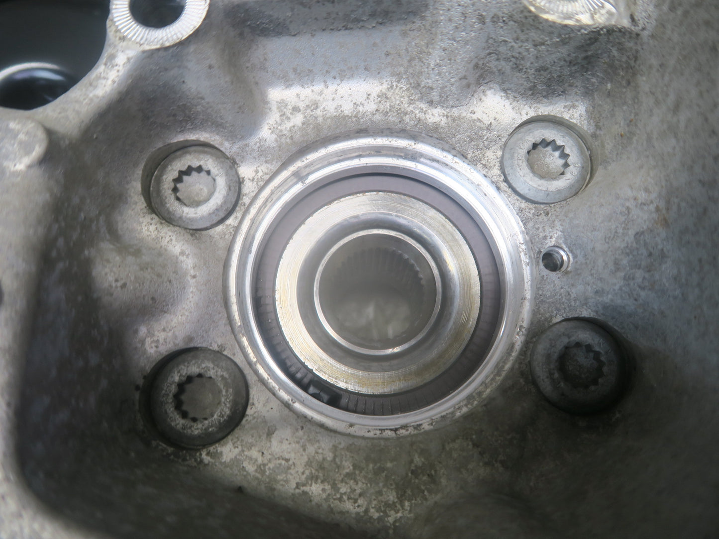 09-15 Audi TT S 8J Quattro Rear Left Side Spindle Knuckle Wheel Hub 116K OEM
