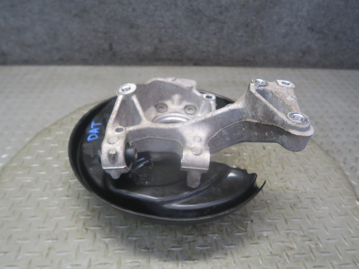 09-15 Audi TT S 8J Quattro Rear Left Side Spindle Knuckle Wheel Hub 116K OEM