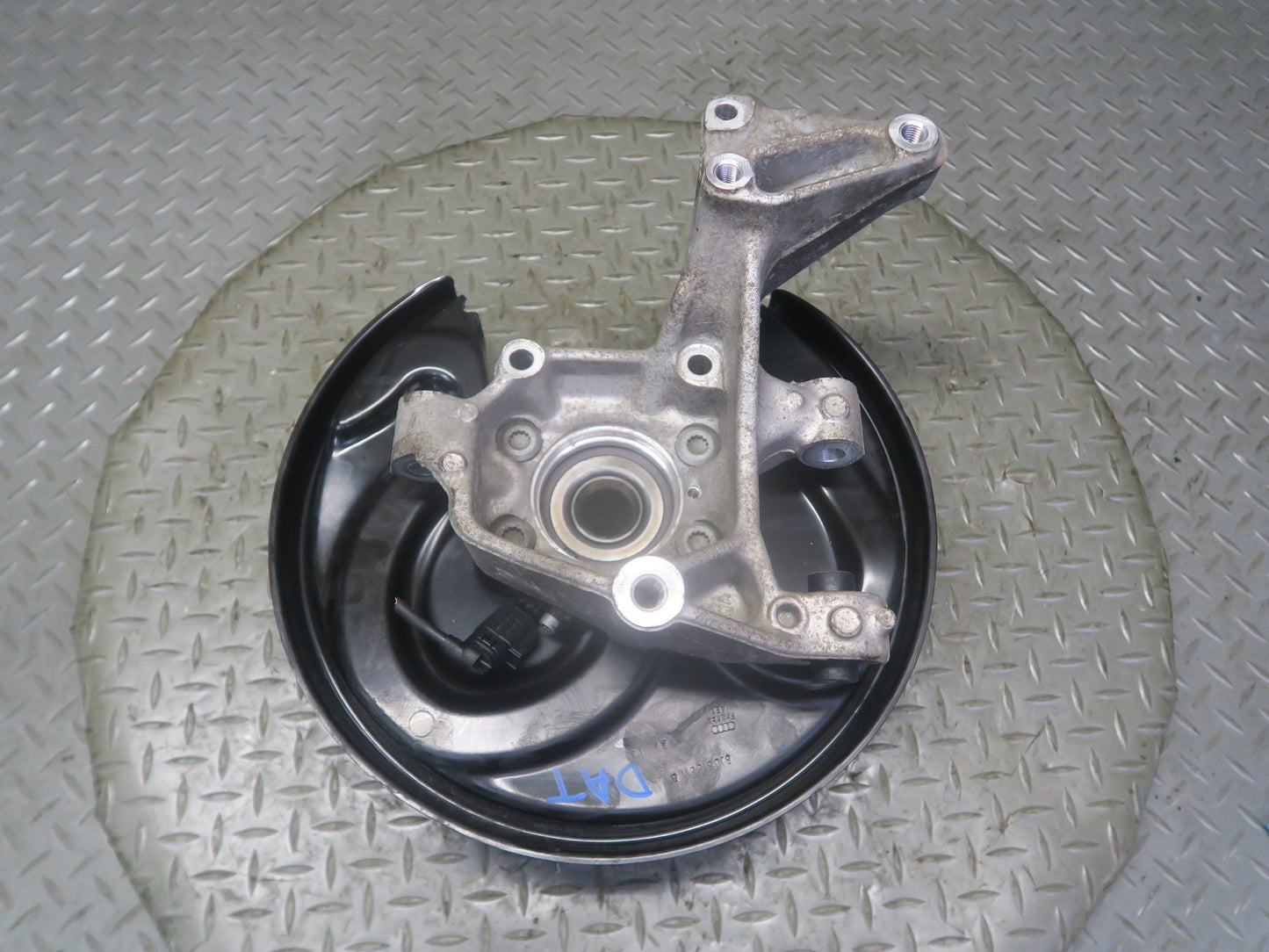 09-15 Audi TT S 8J Quattro Rear Left Side Spindle Knuckle Wheel Hub 116K OEM
