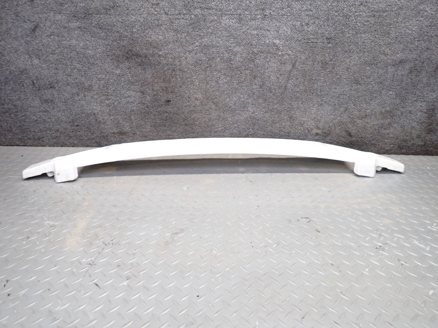 01-05 Lexus JCE10L IS300 Front Bumper Impact Reinforcement Bar w Foam OEM