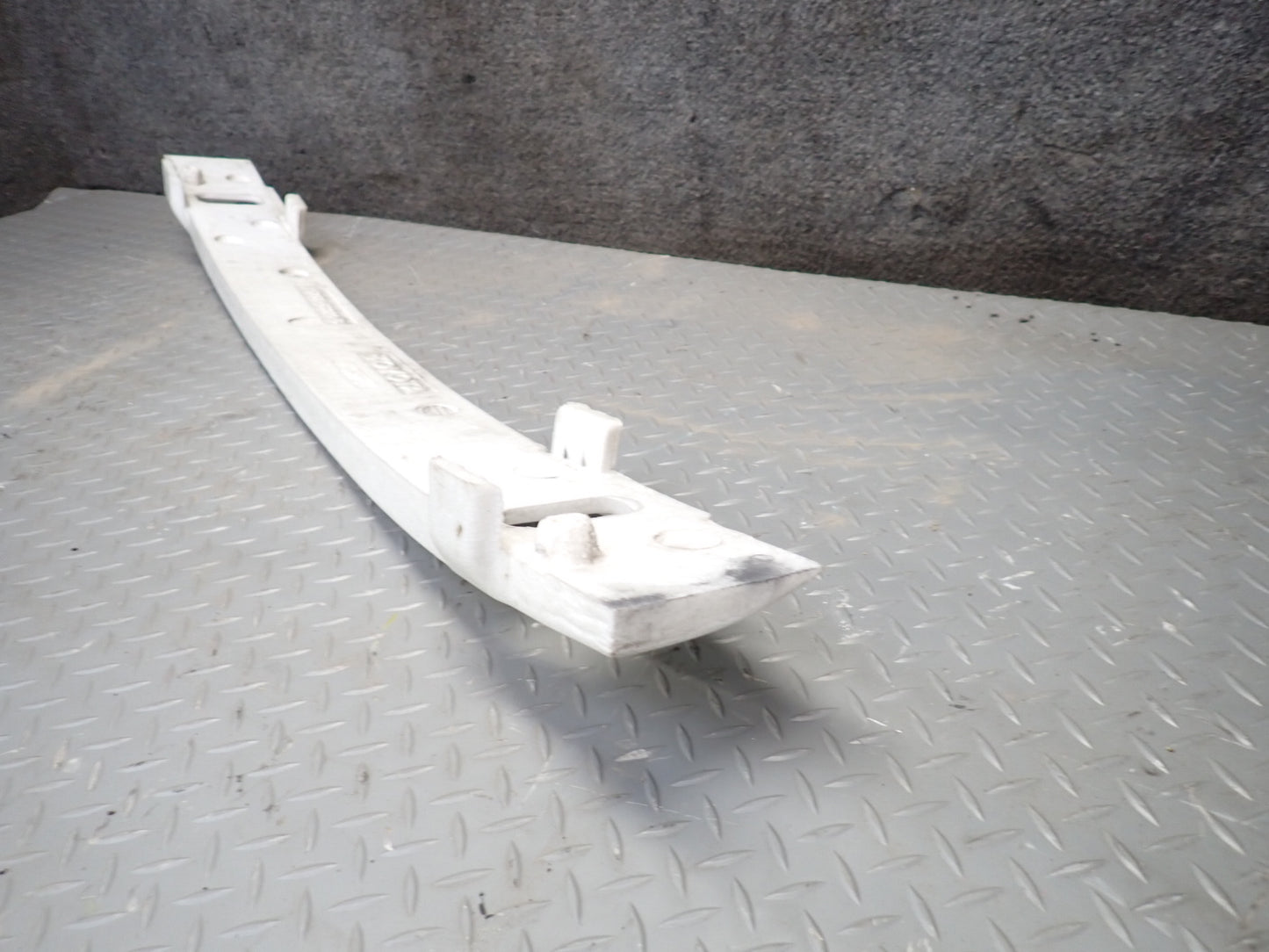 01-05 Lexus JCE10L IS300 Front Bumper Impact Reinforcement Bar w Foam OEM