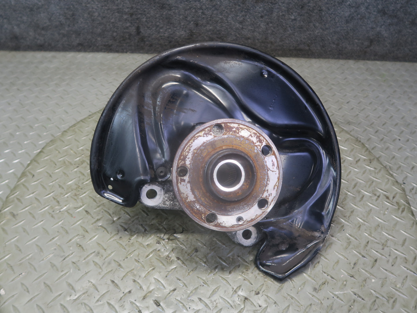 09-15 Audi TT S 8J Quattro Front Left Spindle Knuckle Wheel Hub 116K Miles OEM