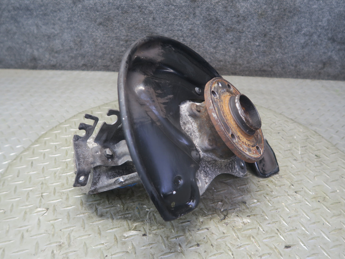 09-15 Audi TT S 8J Quattro Front Left Spindle Knuckle Wheel Hub 116K Miles OEM