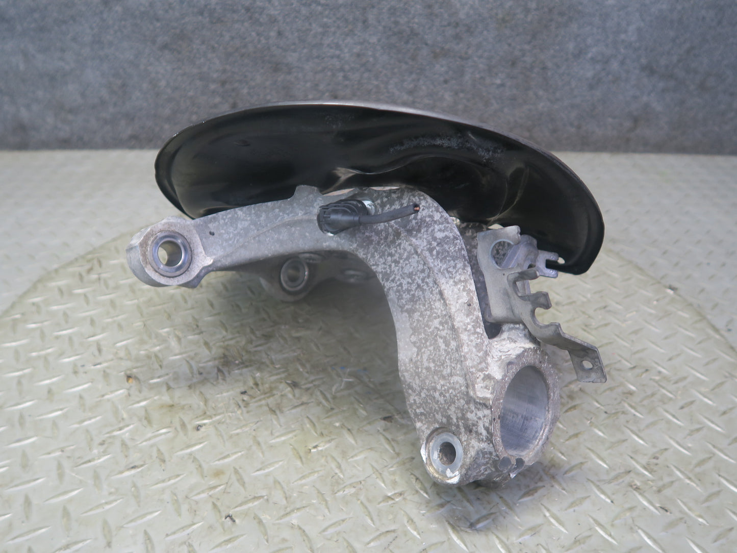 09-15 Audi TT S 8J Quattro Front Left Spindle Knuckle Wheel Hub 116K Miles OEM