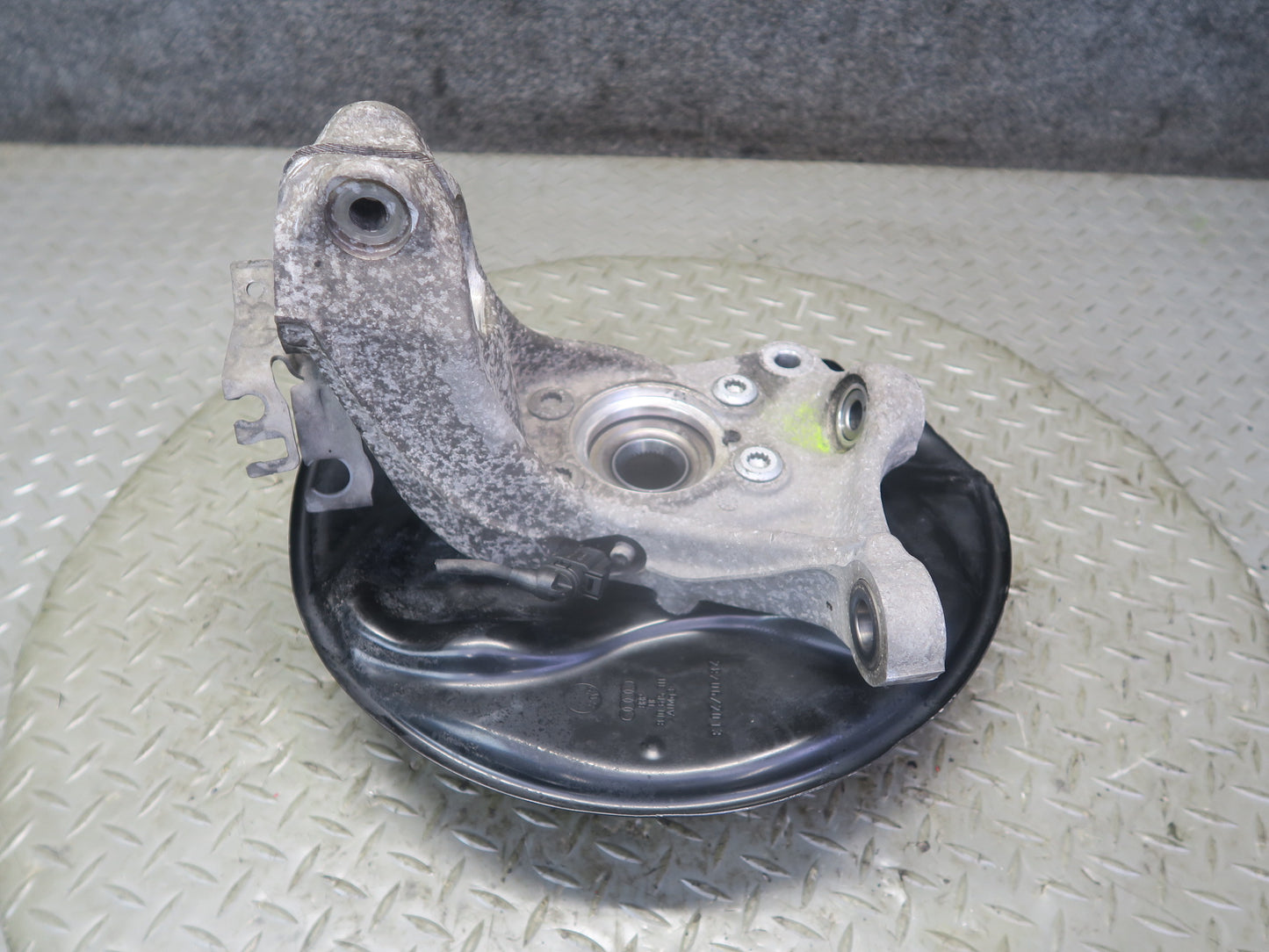 09-15 Audi TT S 8J Quattro Front Left Spindle Knuckle Wheel Hub 116K Miles OEM