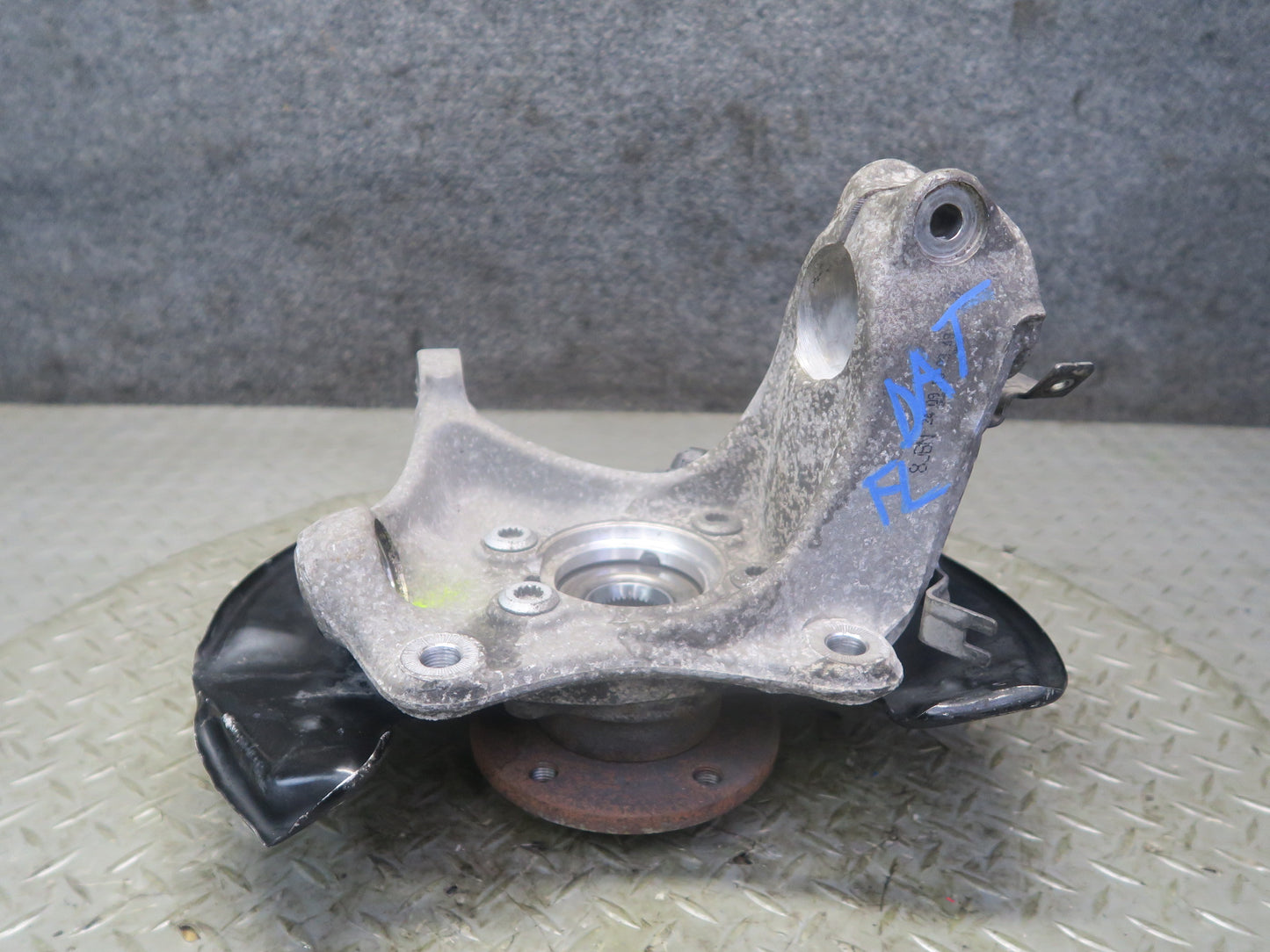 09-15 Audi TT S 8J Quattro Front Left Spindle Knuckle Wheel Hub 116K Miles OEM
