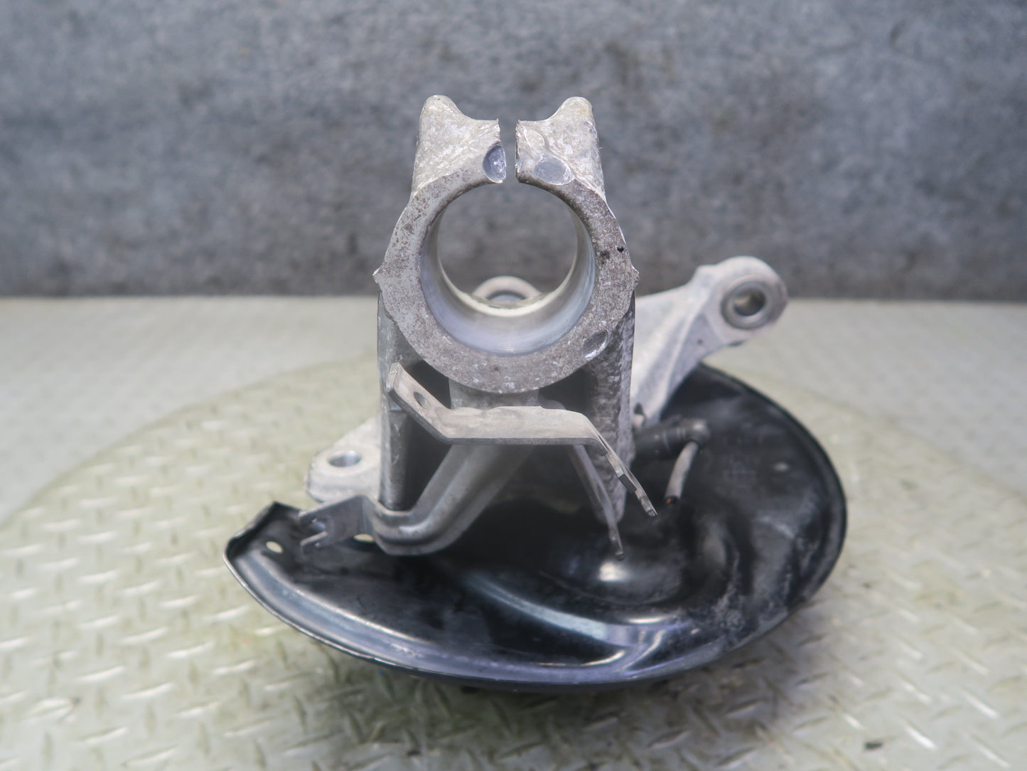 09-15 Audi TT S 8J Quattro Front Left Spindle Knuckle Wheel Hub 116K Miles OEM