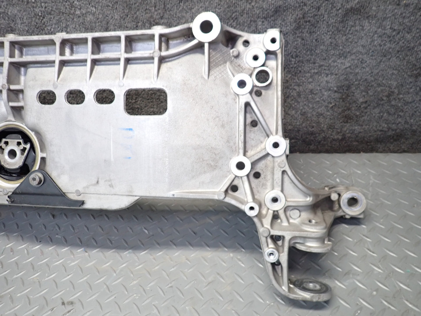 11-15 Audi TT S 8J AWD Front Suspension Subframe Crossmember Carrier 116K OEM