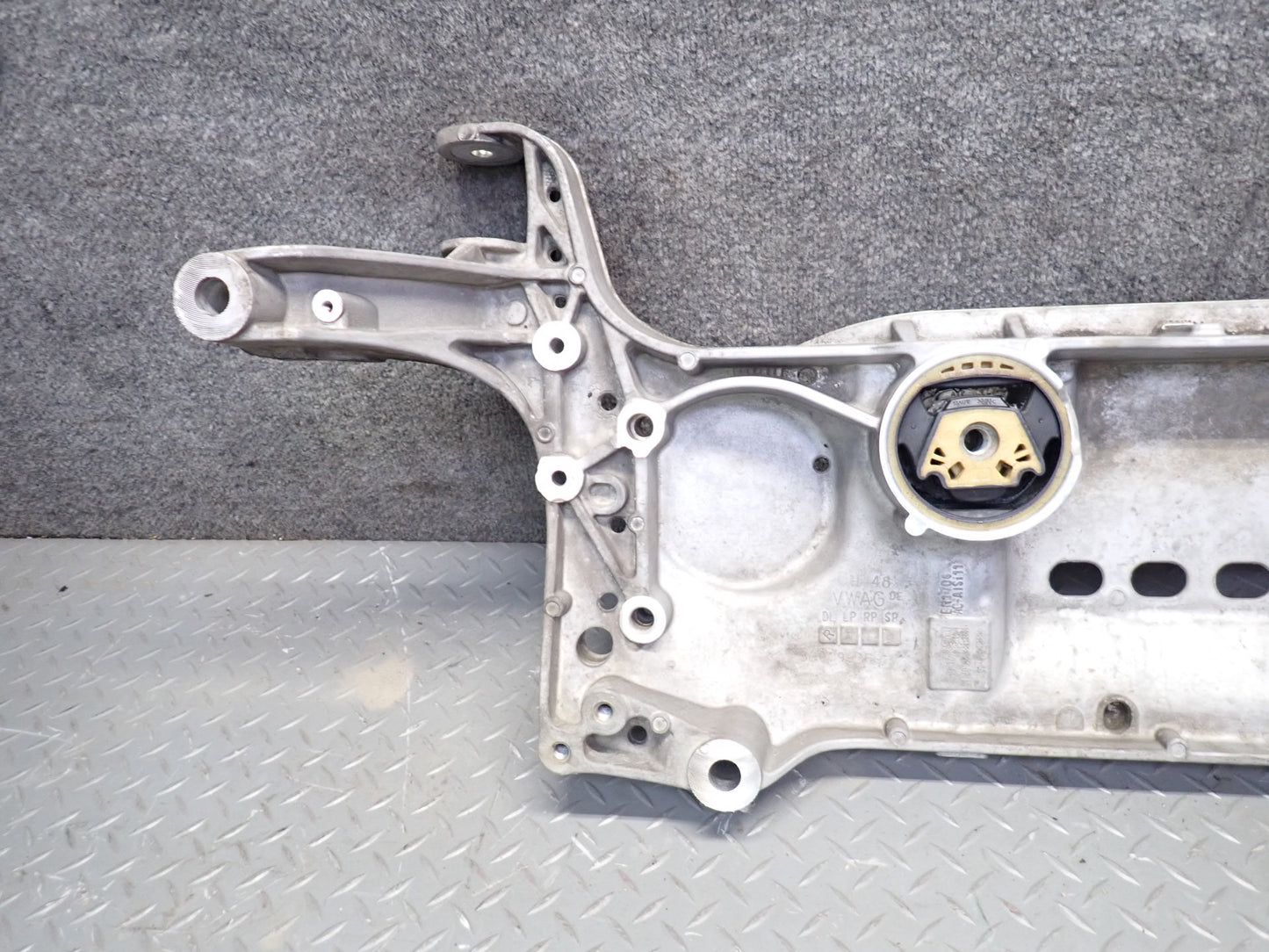 11-15 Audi TT S 8J AWD Front Suspension Subframe Crossmember Carrier 116K OEM