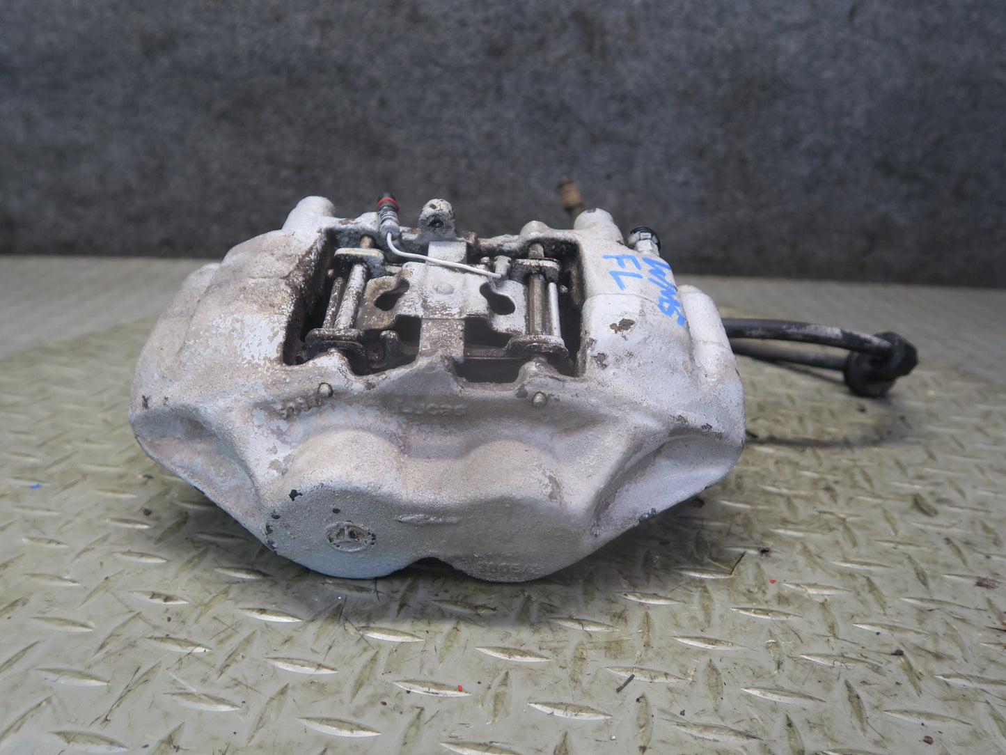 94-99 Mercedes W140 S420 S500 Set of 2 Front Left & Right Brake Caliper OEM