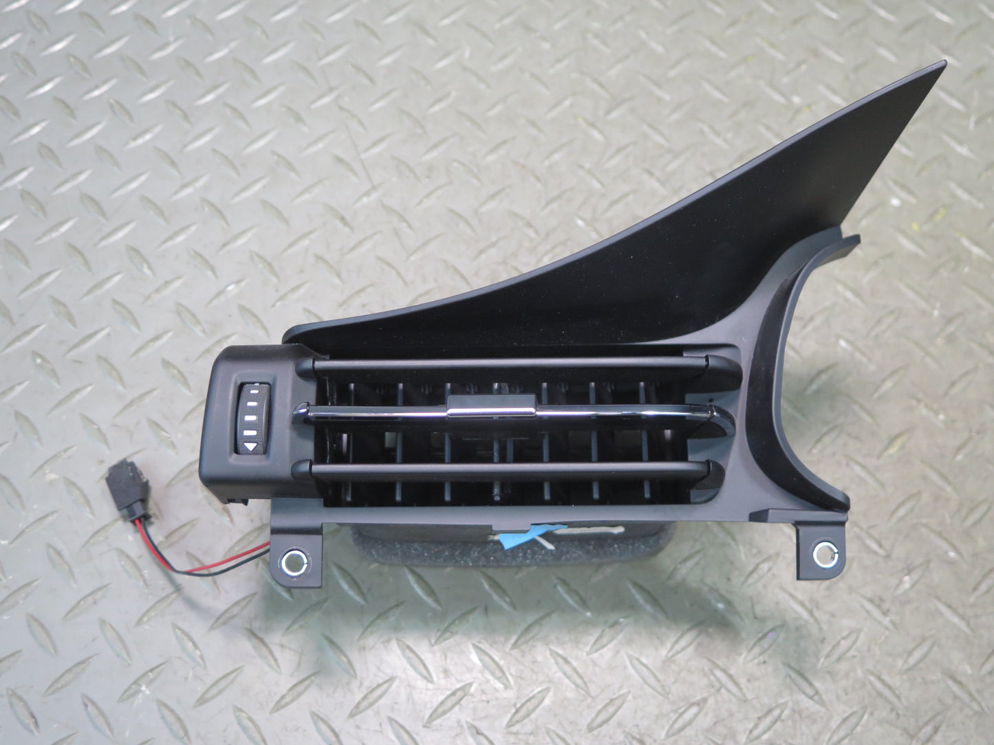 2014-2021 Maserati Quattroporte M156 Dash Left Driver Side A/C Air Vent Grille