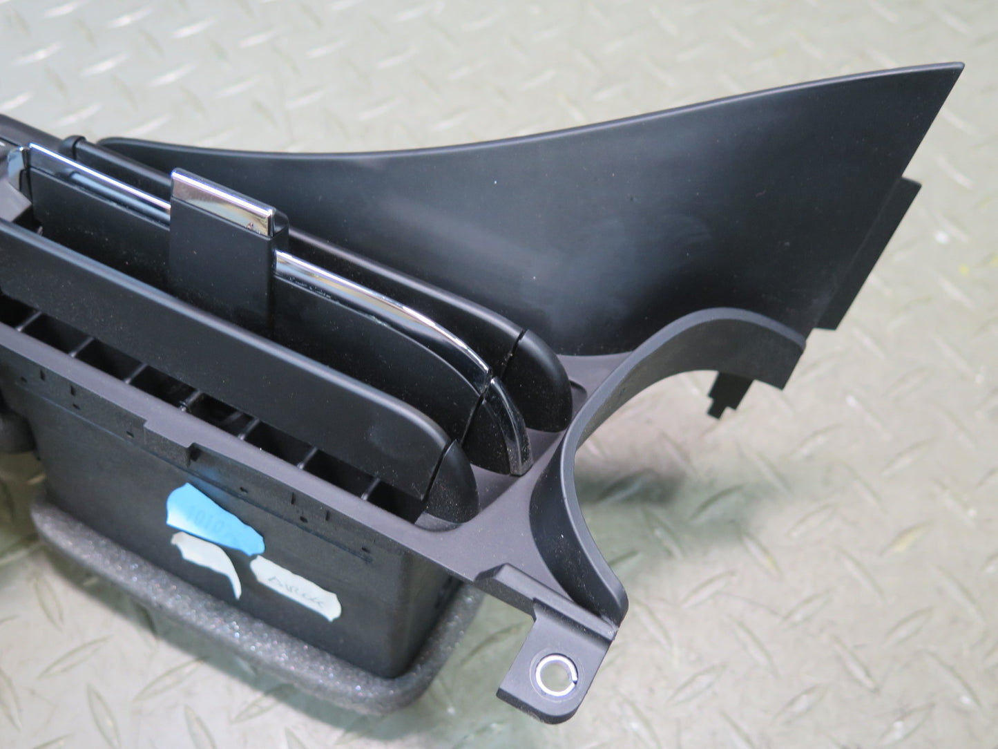 2014-2021 Maserati Quattroporte M156 Dash Left Driver Side A/C Air Vent Grille