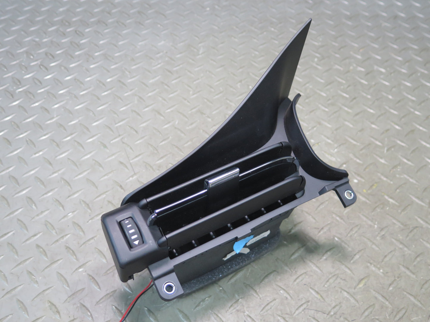2014-2021 Maserati Quattroporte M156 Dash Left Driver Side A/C Air Vent Grille