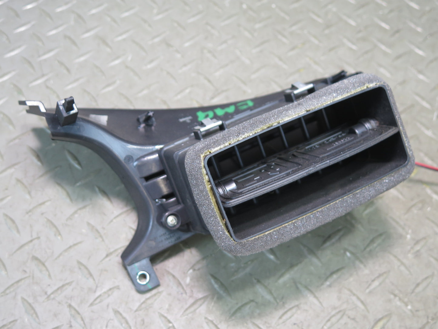 2014-2021 Maserati Quattroporte M156 Dash Left Driver Side A/C Air Vent Grille